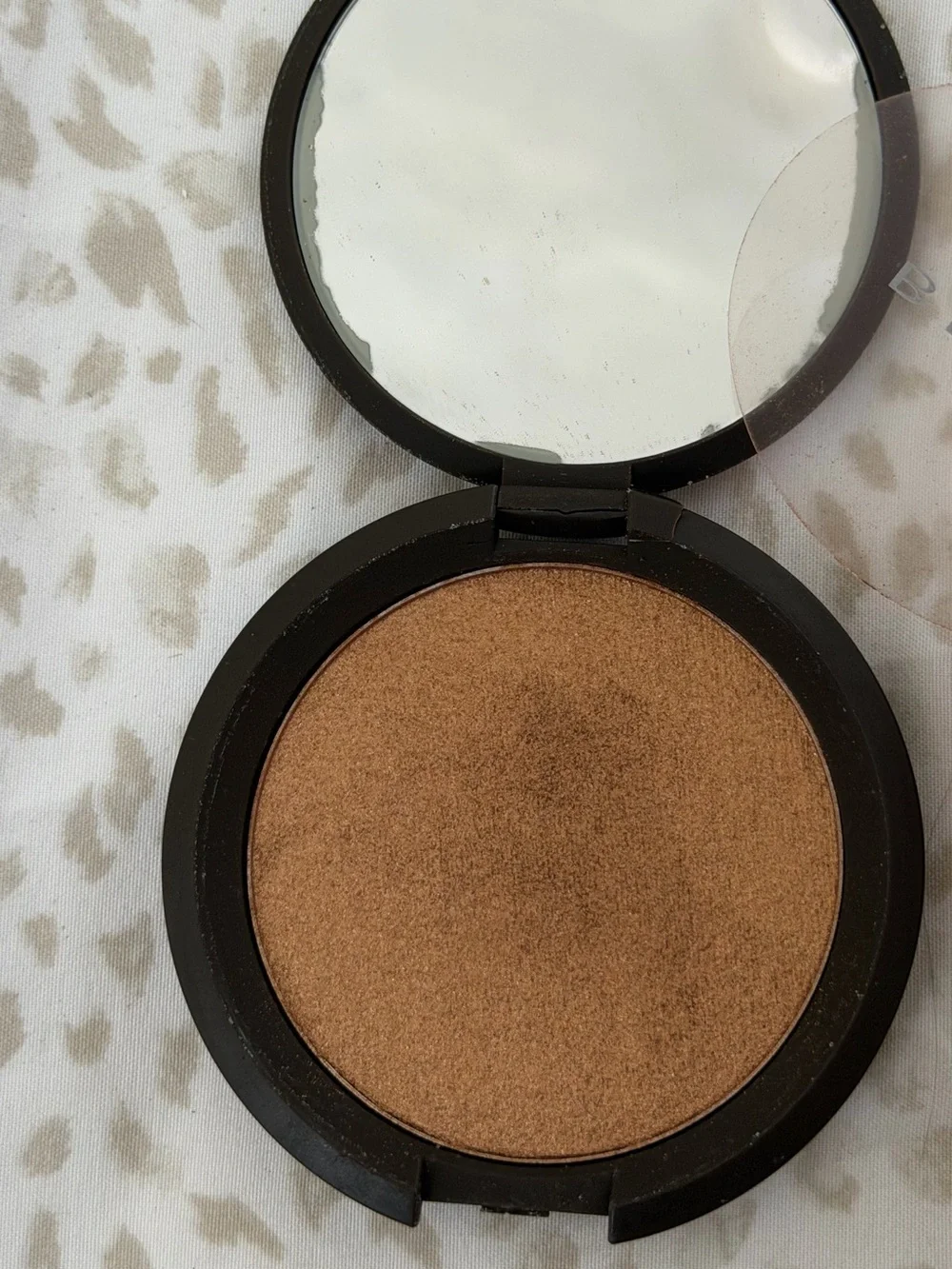 BECCA Bronzer Compact in Warm Brown Bronze